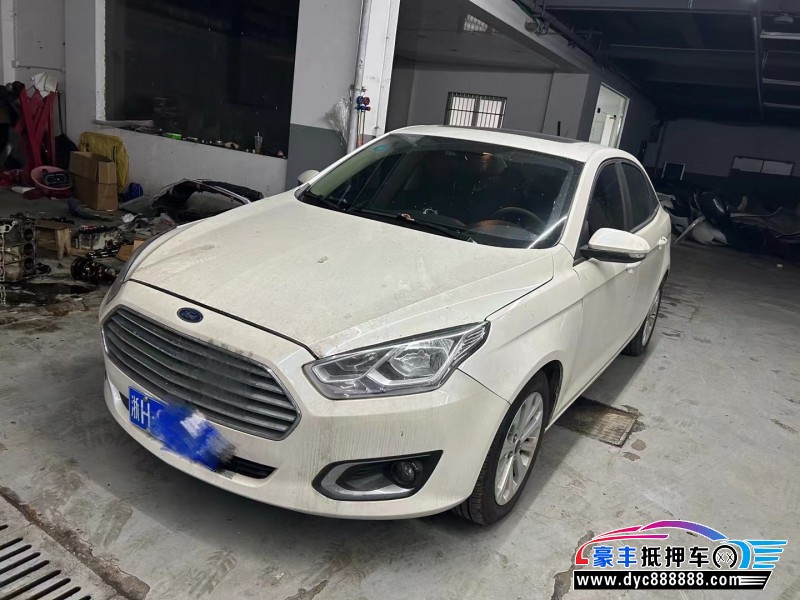 17年福特福睿斯轿车抵押车出售