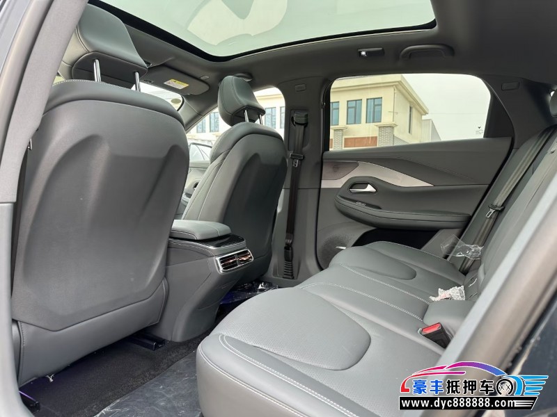 23年极狐阿尔法S轿车抵押车出售