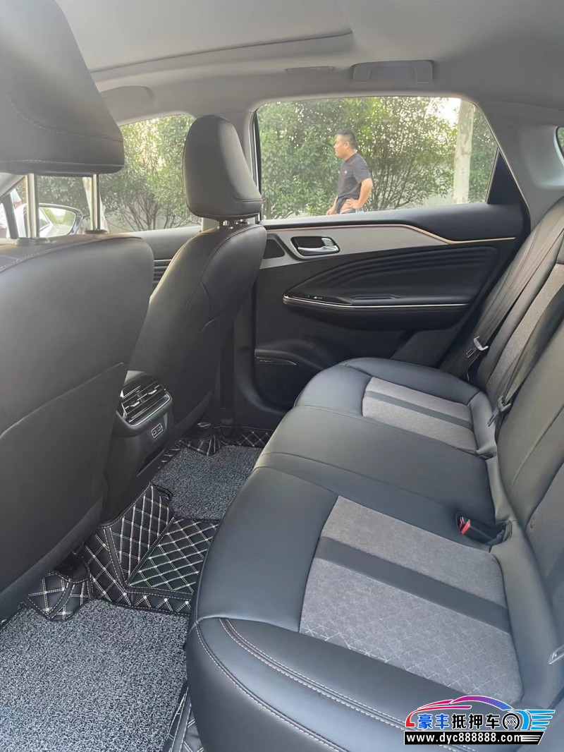 22年埃安E6轿车抵押车出售