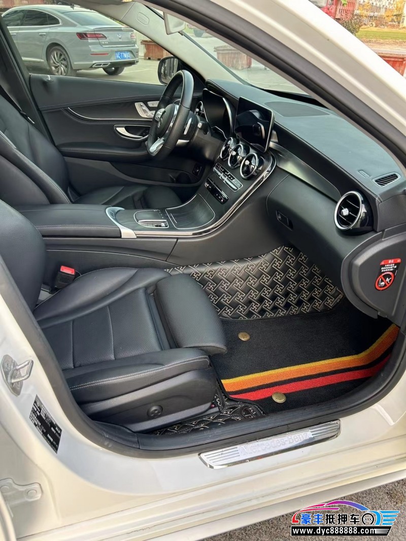 20年奔驰C轿车抵押车出售