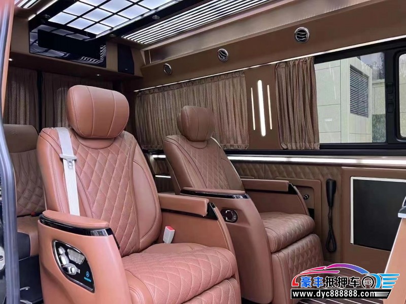 16年奔驰斯宾特轿车抵押车出售