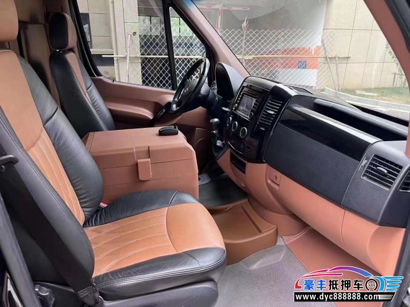 16年奔驰斯宾特轿车抵押车出售