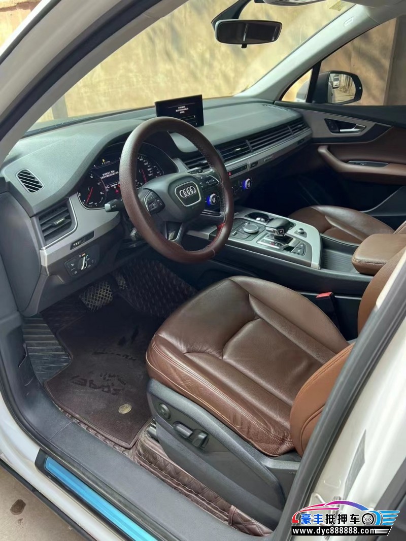 19年奥迪Q7轿车抵押车出售
