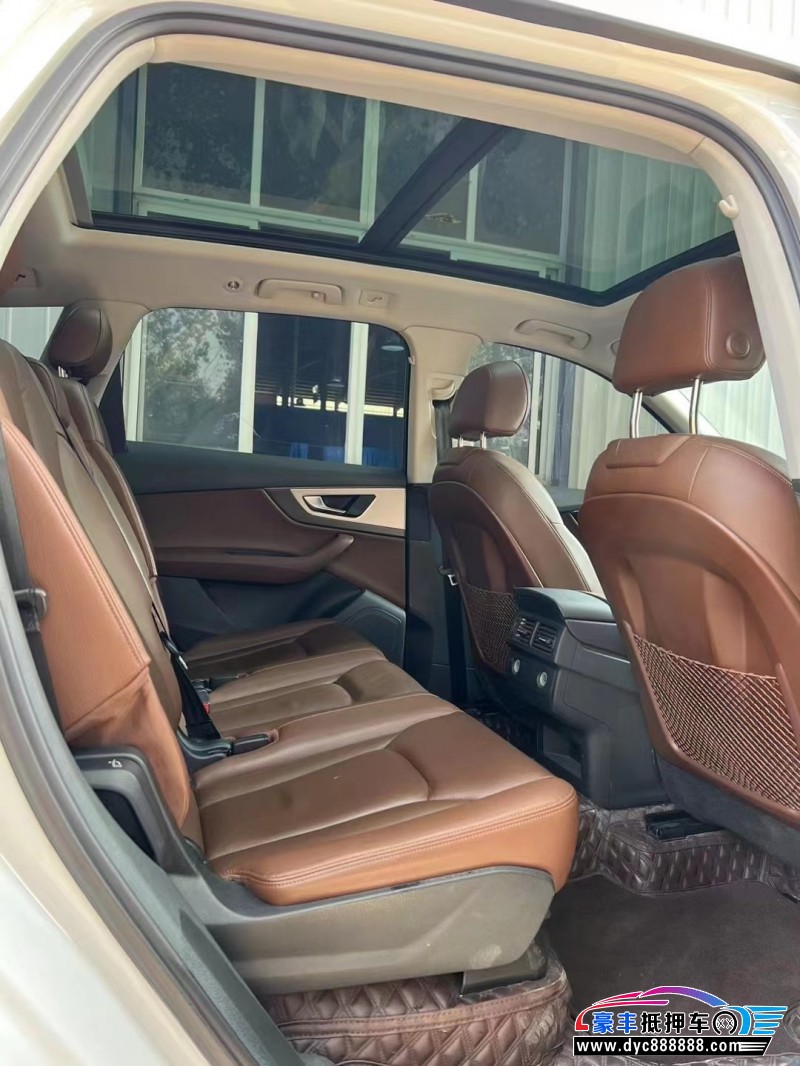 19年奥迪Q7轿车抵押车出售