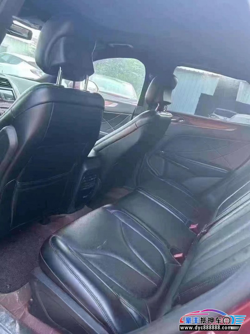 16年林肯MKC轿车抵押车出售