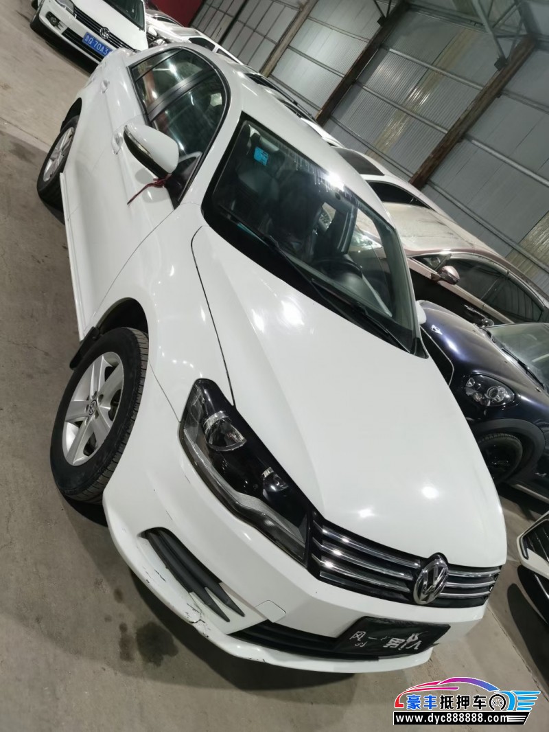 13年大众宝来轿车抵押车出售