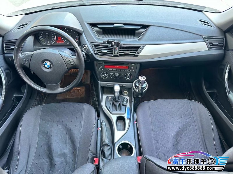 13年宝马X1轿车抵押车出售