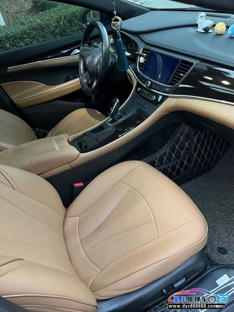 18年别克君越轿车抵押车出售