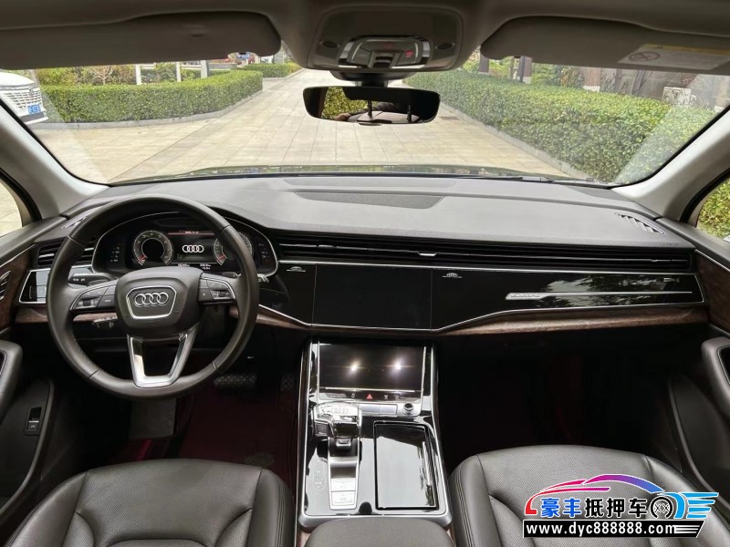 22年奥迪Q7轿车抵押车出售