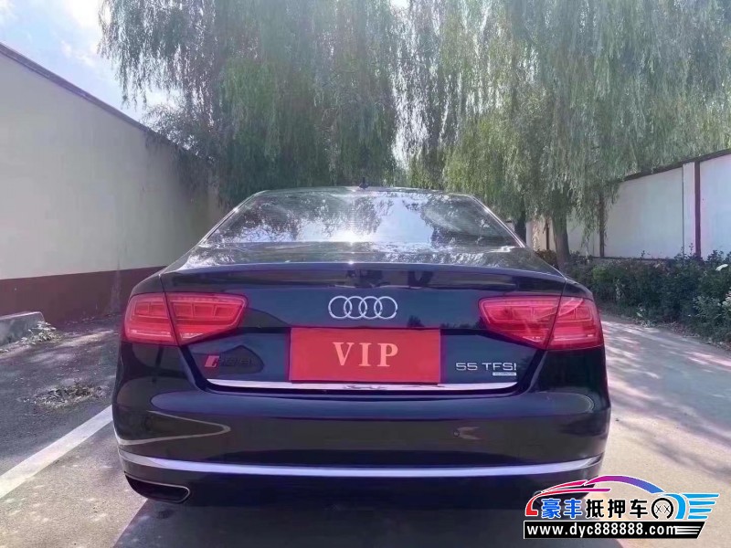14年奥迪S8轿车抵押车出售