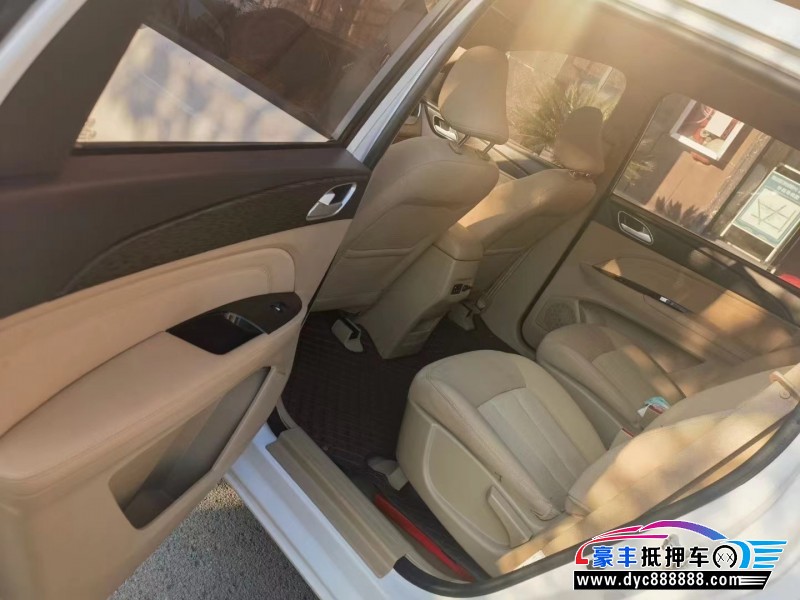 21年宝骏730MPV抵押车出售