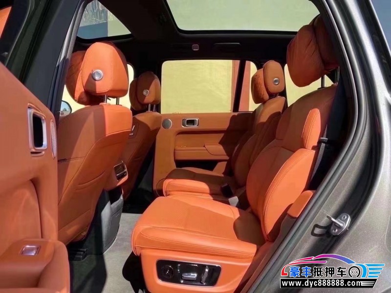 23年理想L8轿车抵押车出售