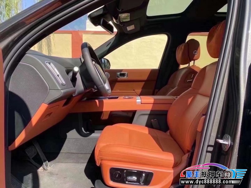 23年理想L8轿车抵押车出售