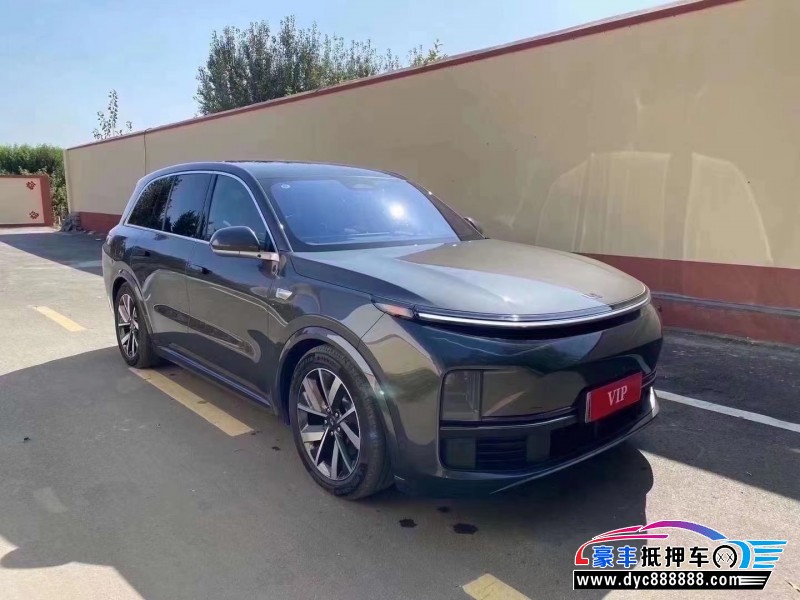 23年理想L8轿车抵押车出售