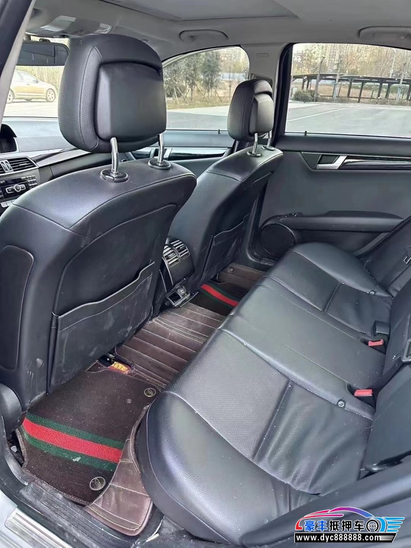 12年奔驰C轿车抵押车出售