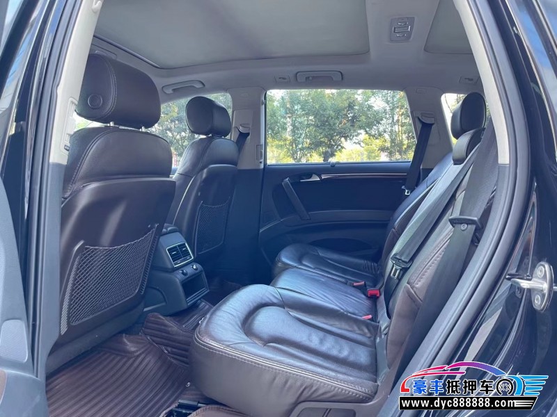 12年奥迪Q7轿车抵押车出售