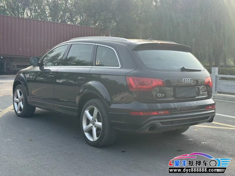 14年奥迪Q7轿车抵押车出售