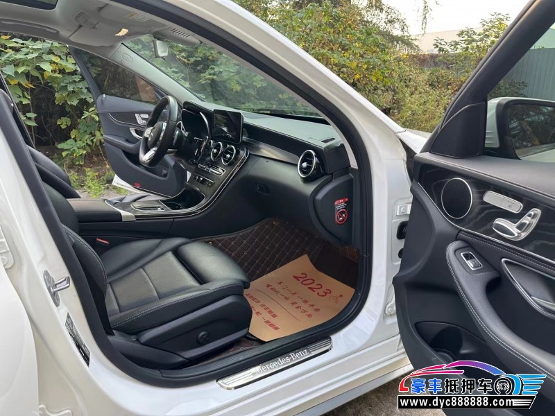 20年奔驰C轿车抵押车出售