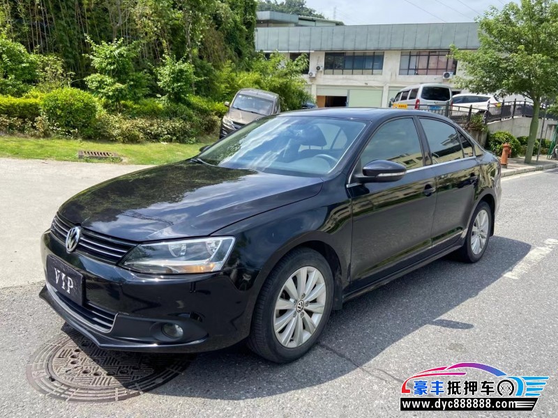 14年大众速腾轿车抵押车出售