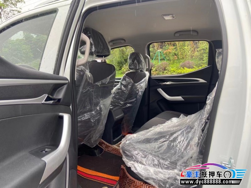 22年上汽大通T70轿车抵押车出售