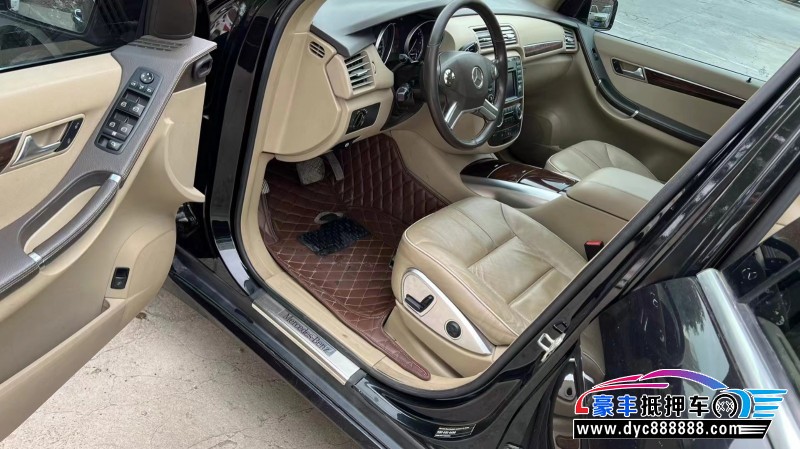 13年奔驰R轿车抵押车出售