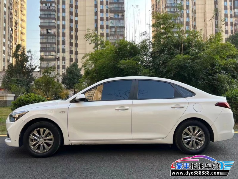 19年现代悦动轿车抵押车出售