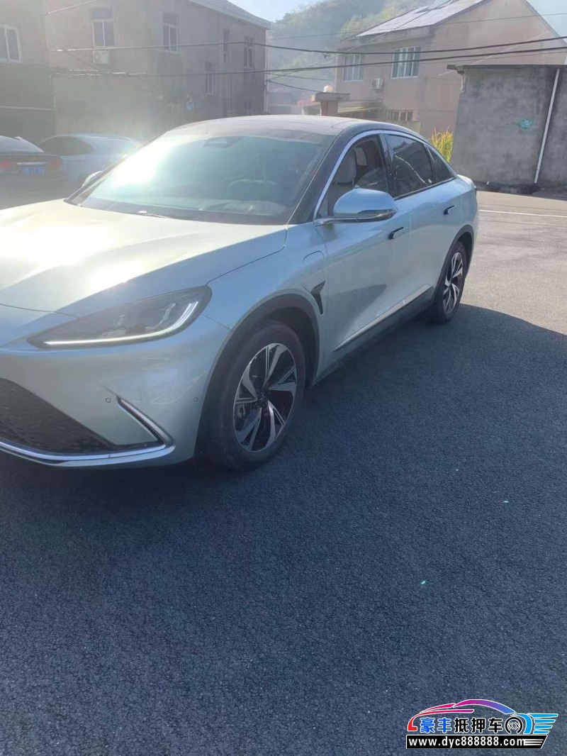 23年极狐阿尔法S轿车抵押车出售