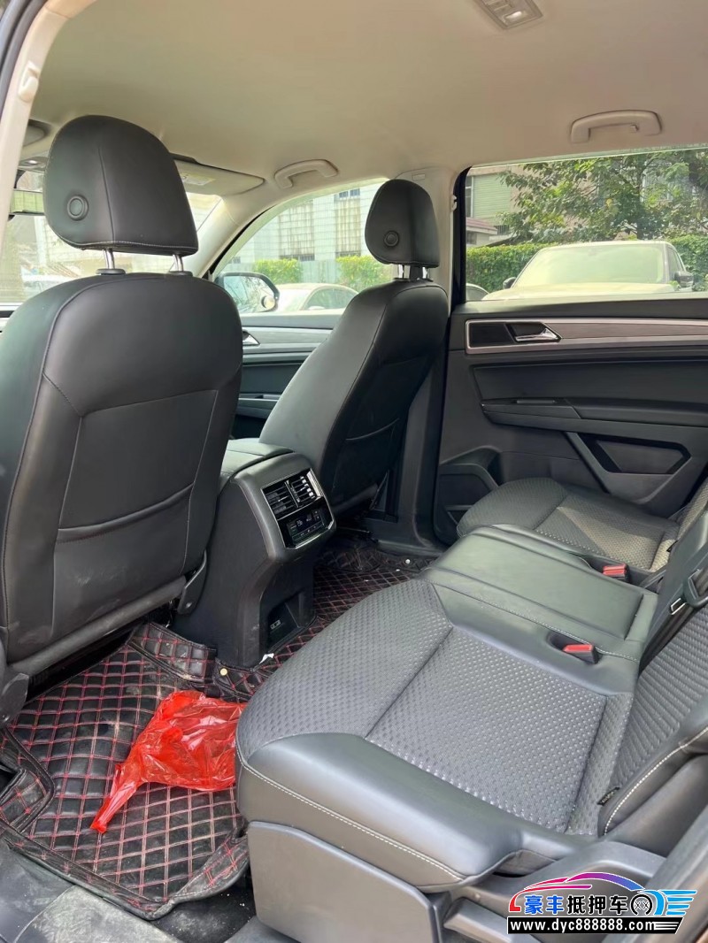 18年大众途昂轿车抵押车出售