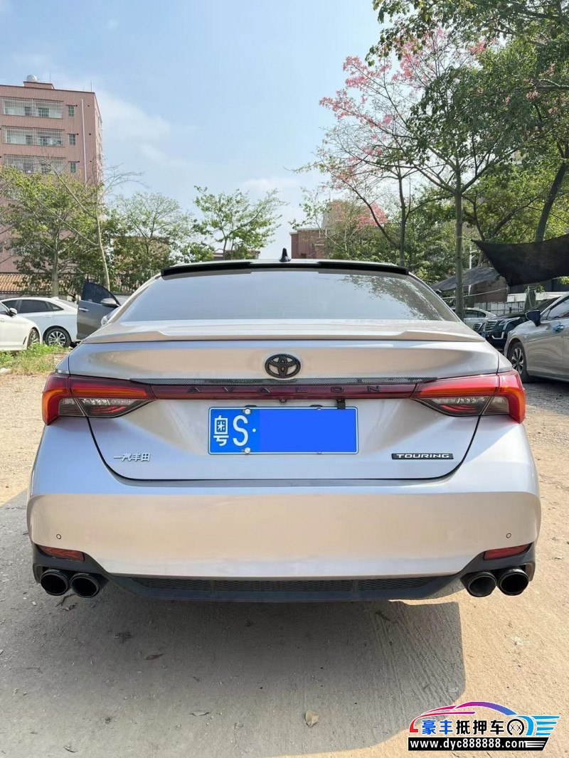 20年丰田亚洲龙轿车抵押车出售