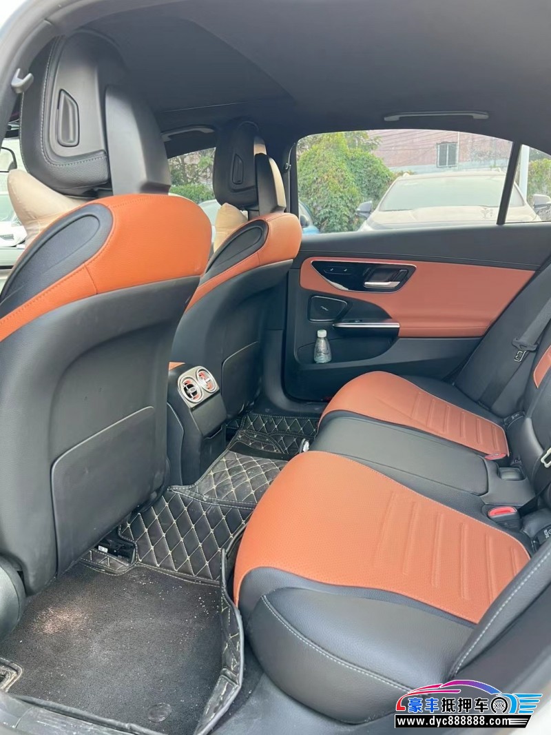 22年奔驰C轿车抵押车出售