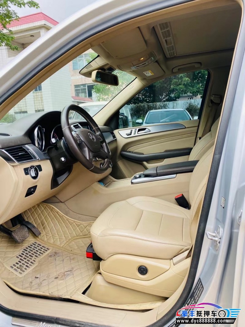 14年奔驰ML轿车抵押车出售