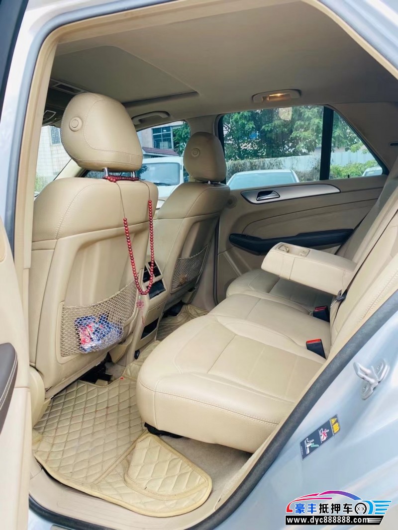 14年奔驰ML轿车抵押车出售