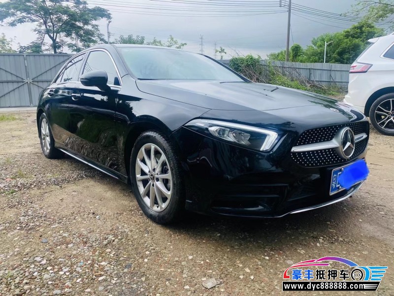 20年奔驰A轿车抵押车出售