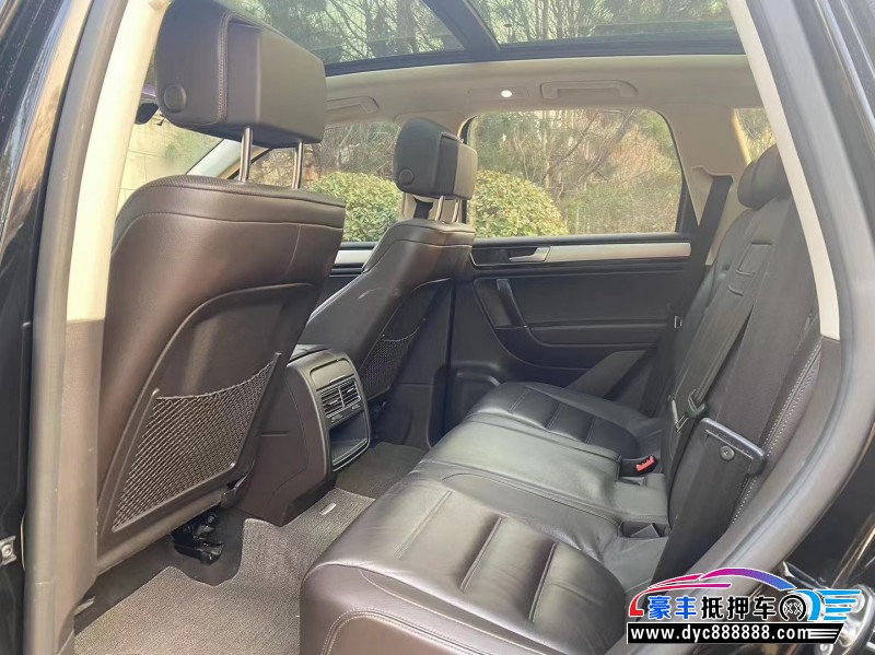 18年大众途锐轿车抵押车出售