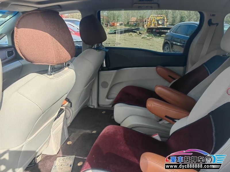 20年别克GL8轿车抵押车出售