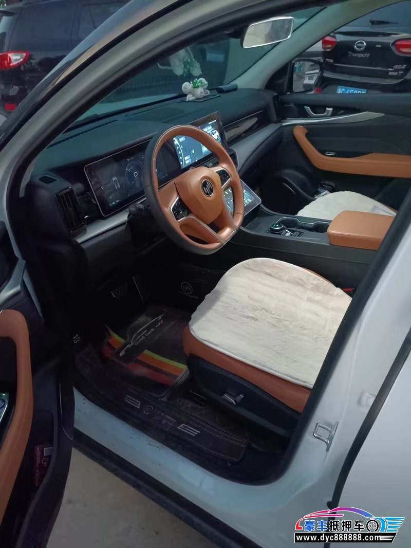 22年威马汽车w6轿车抵押车出售