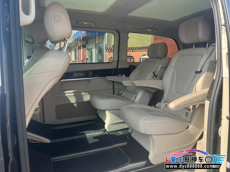 18年奔驰V轿车抵押车出售