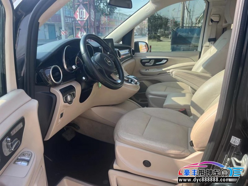 18年奔驰V轿车抵押车出售