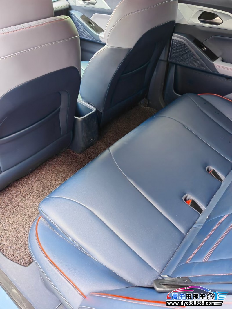 23年吉利几何轿车抵押车出售