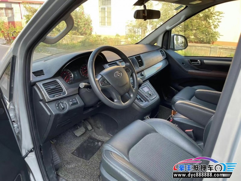 18年上汽大通G10轿车抵押车出售