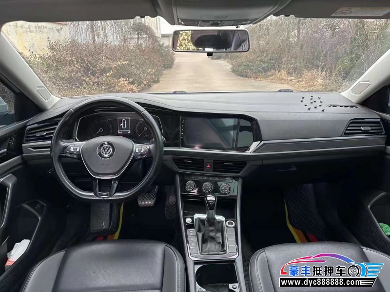 20年大众速腾轿车抵押车出售