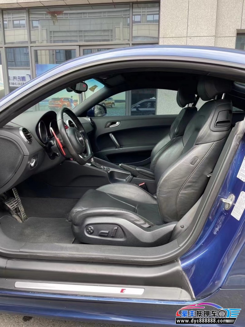 13年奥迪TT轿车抵押车出售