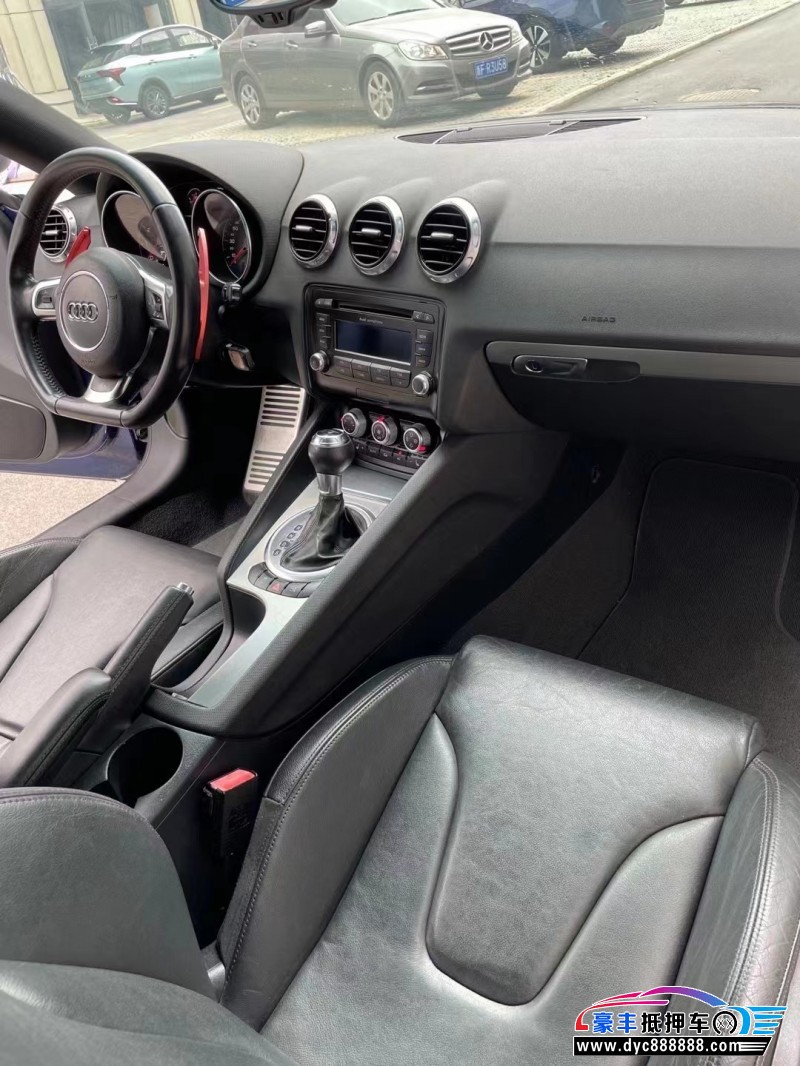 13年奥迪TT轿车抵押车出售