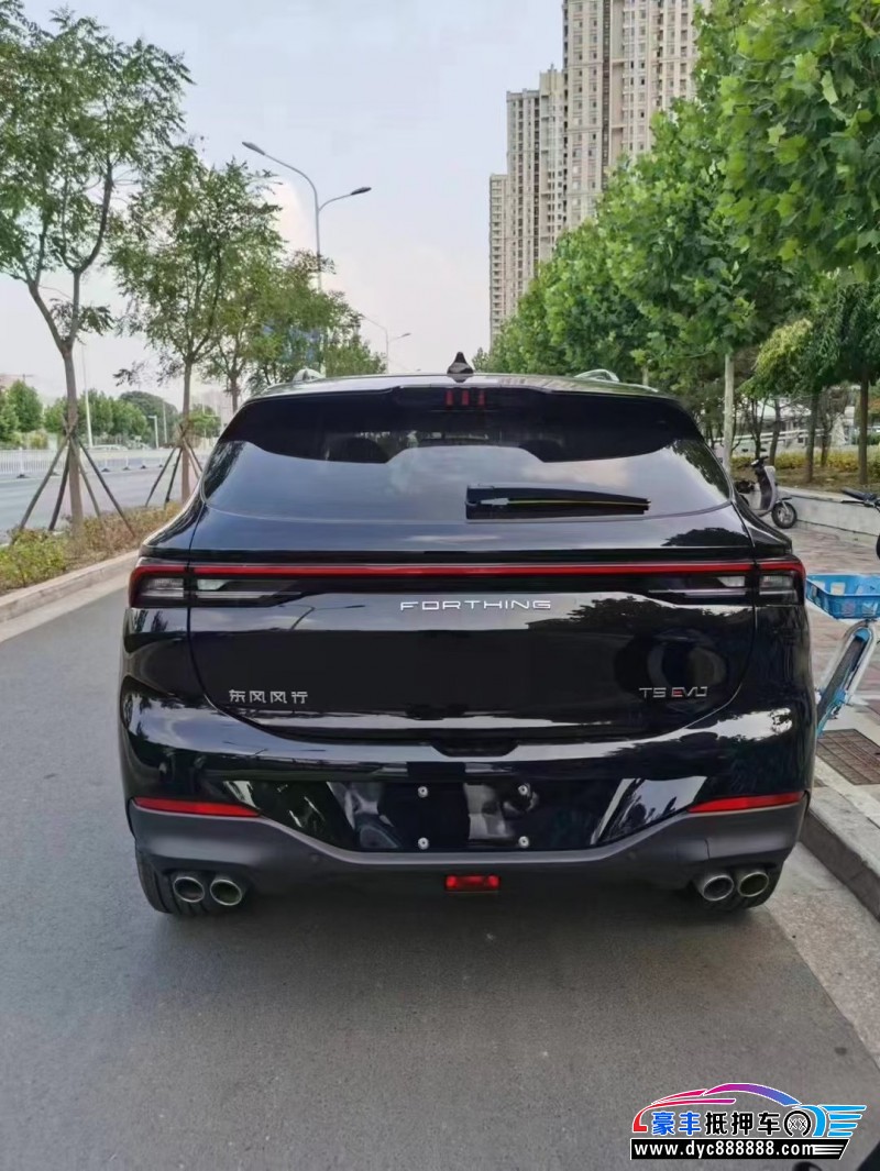 23年东风风行T5轿车抵押车出售