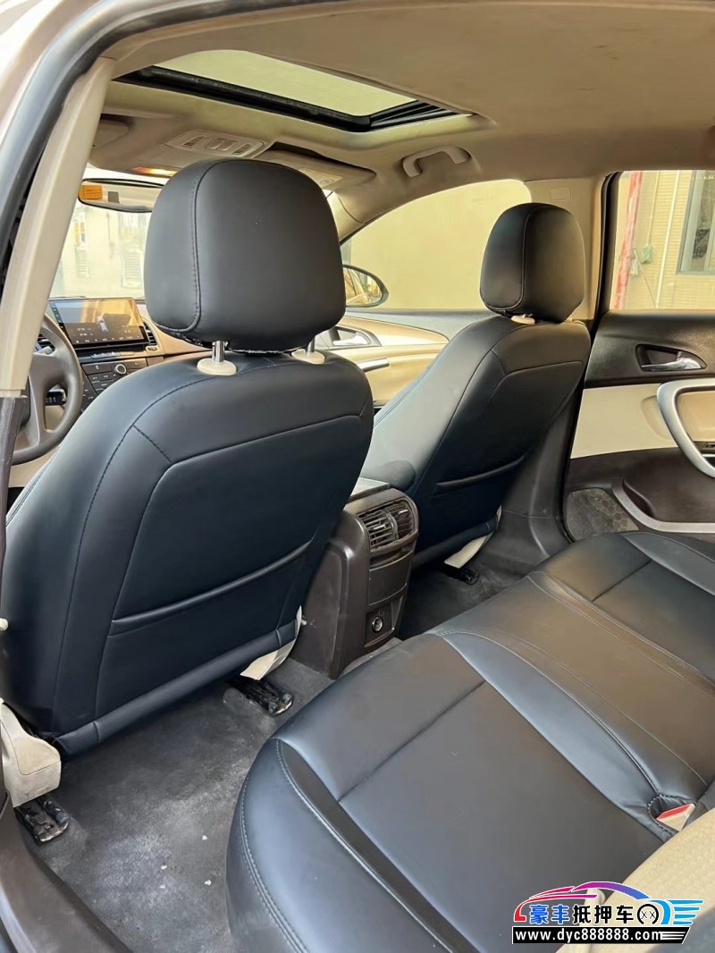 13年别克君威轿车抵押车出售