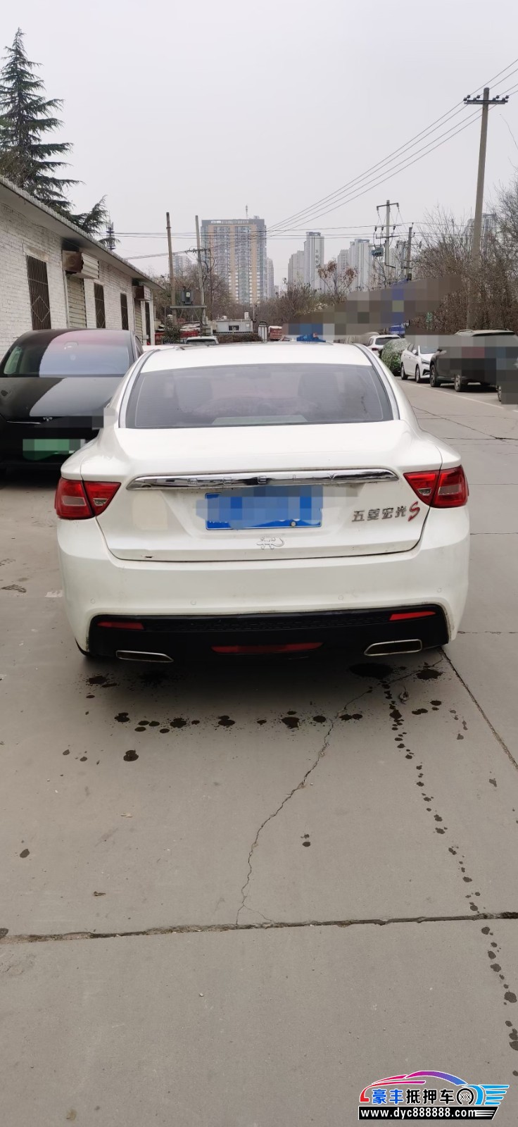 17年吉利博瑞轿车抵押车出售