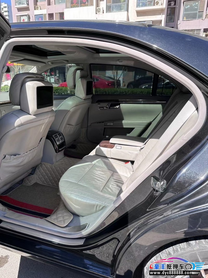 12年奔驰S轿车抵押车出售