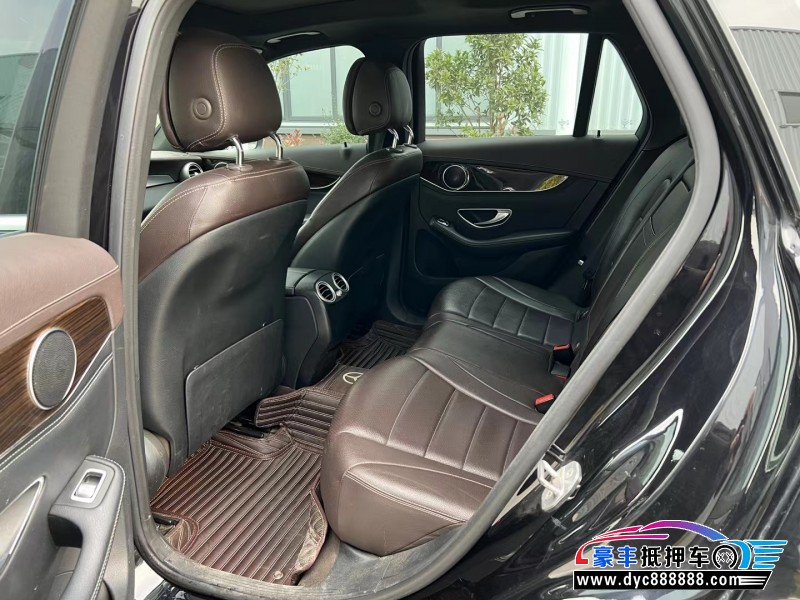 18年奔驰GLC轿车抵押车出售