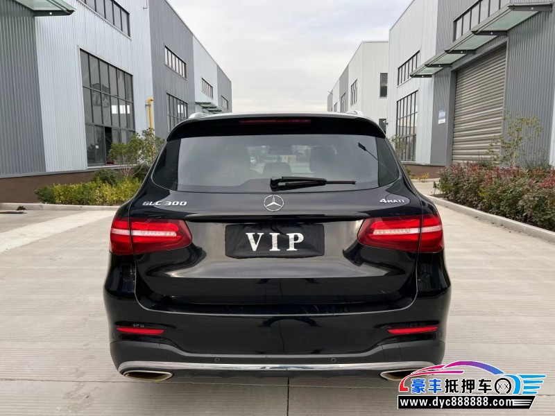 18年奔驰GLC轿车抵押车出售