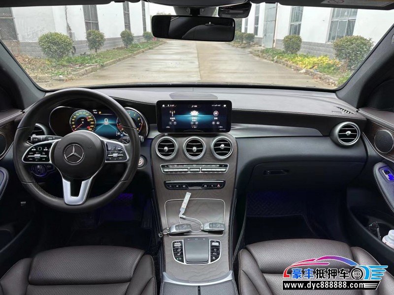 21年奔驰GLC轿车抵押车出售